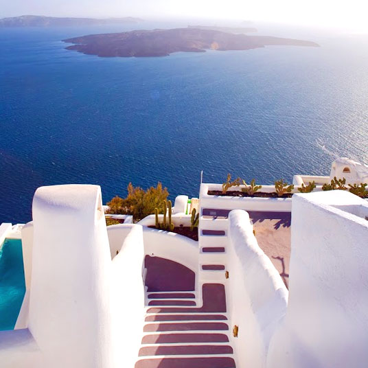 Dreams Luxury Suites