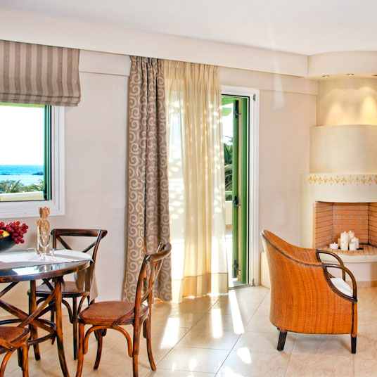 Finikas Hotel
