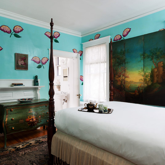 Pomegranate Inn