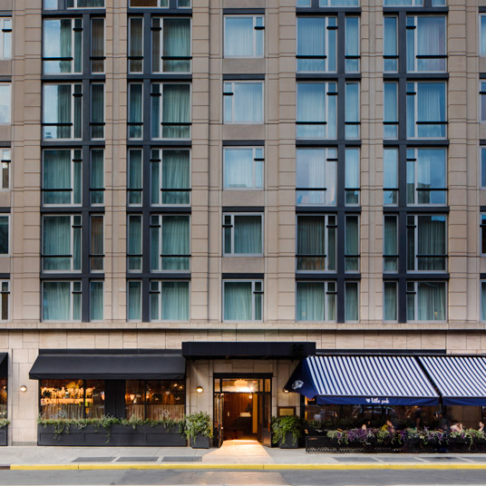 Smyth, a Thompson Hotel
