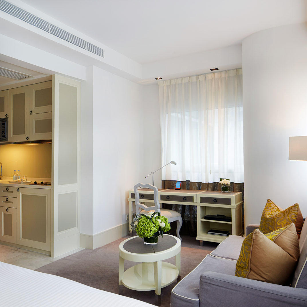 Lanson Place