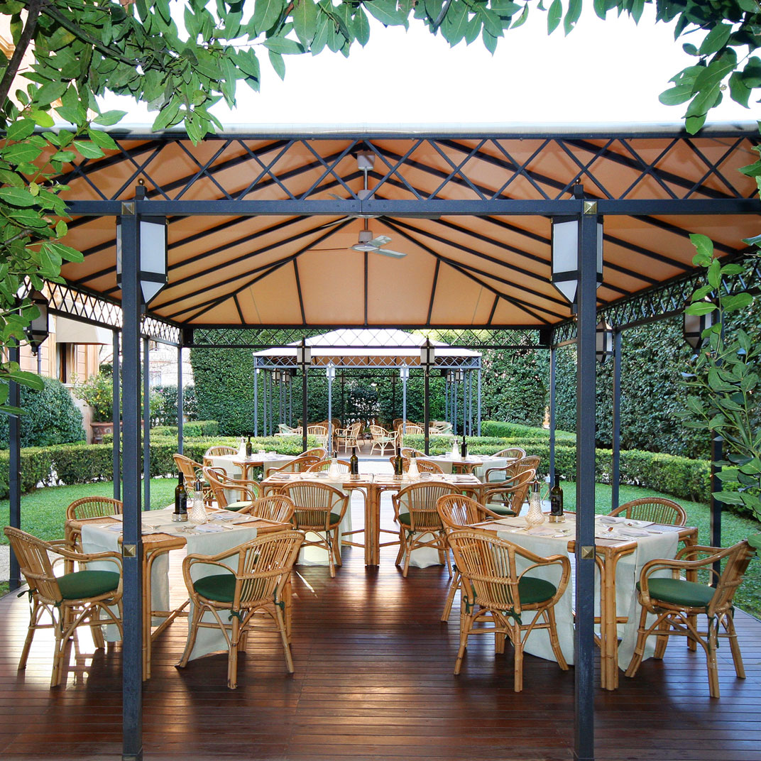 斯帕莱蒂特拉维利别墅 (Villa Spalletti Trivelli)