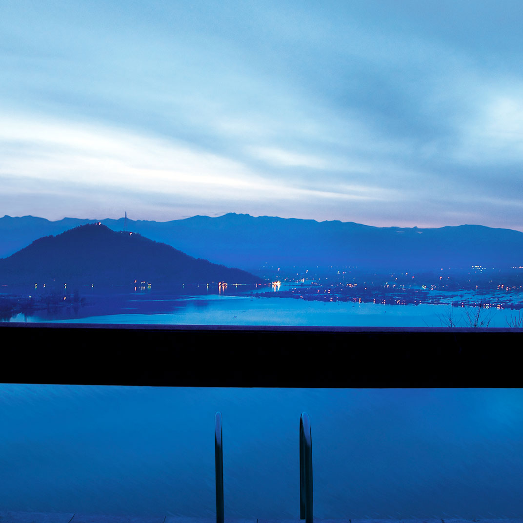 Vivanta by Taj Dal View Srinagar