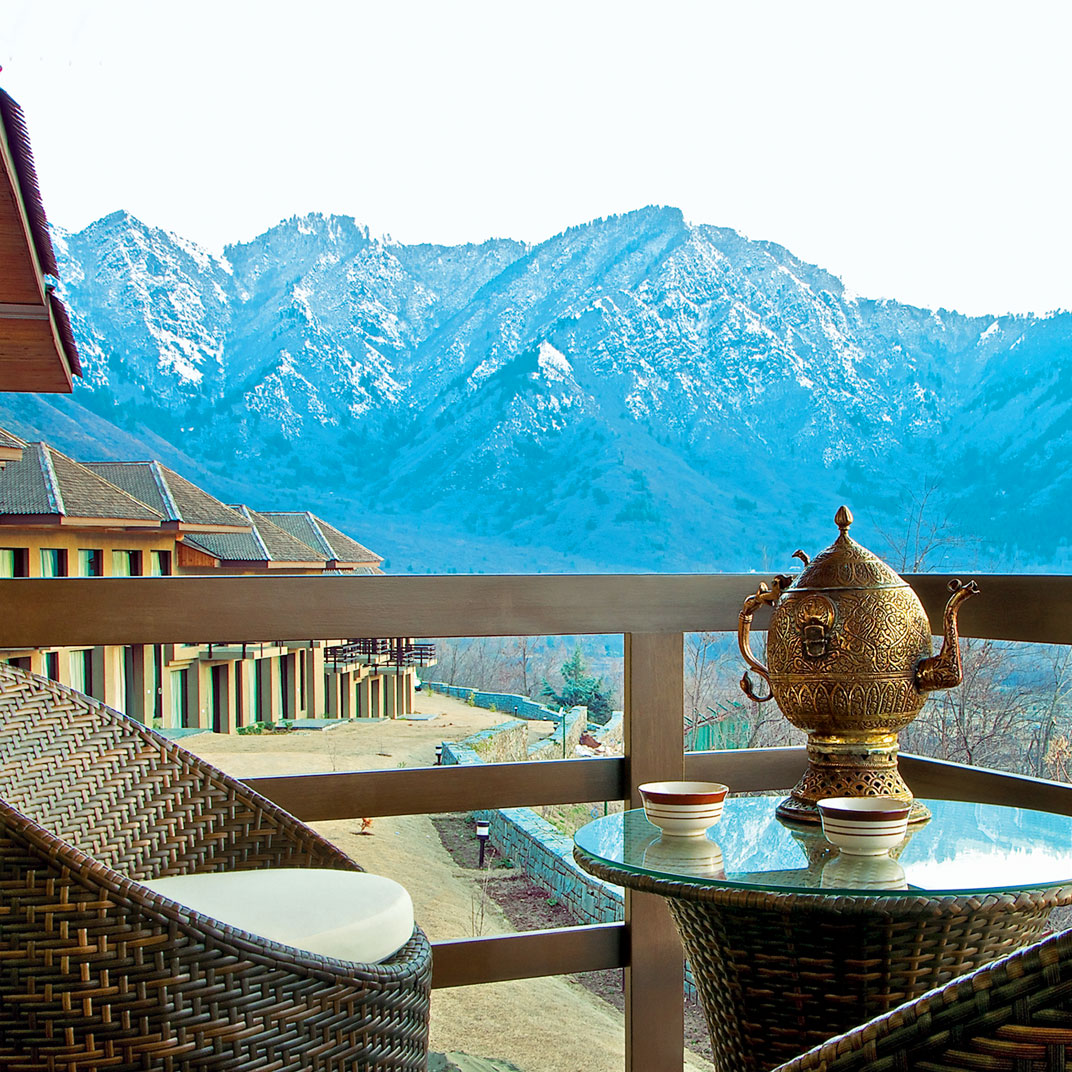Vivanta by Taj Dal View Srinagar