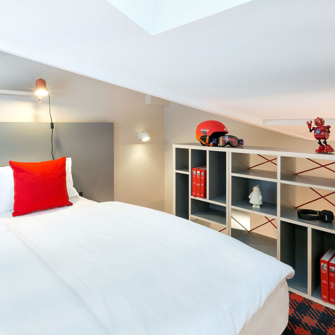 RockyPop Hotel