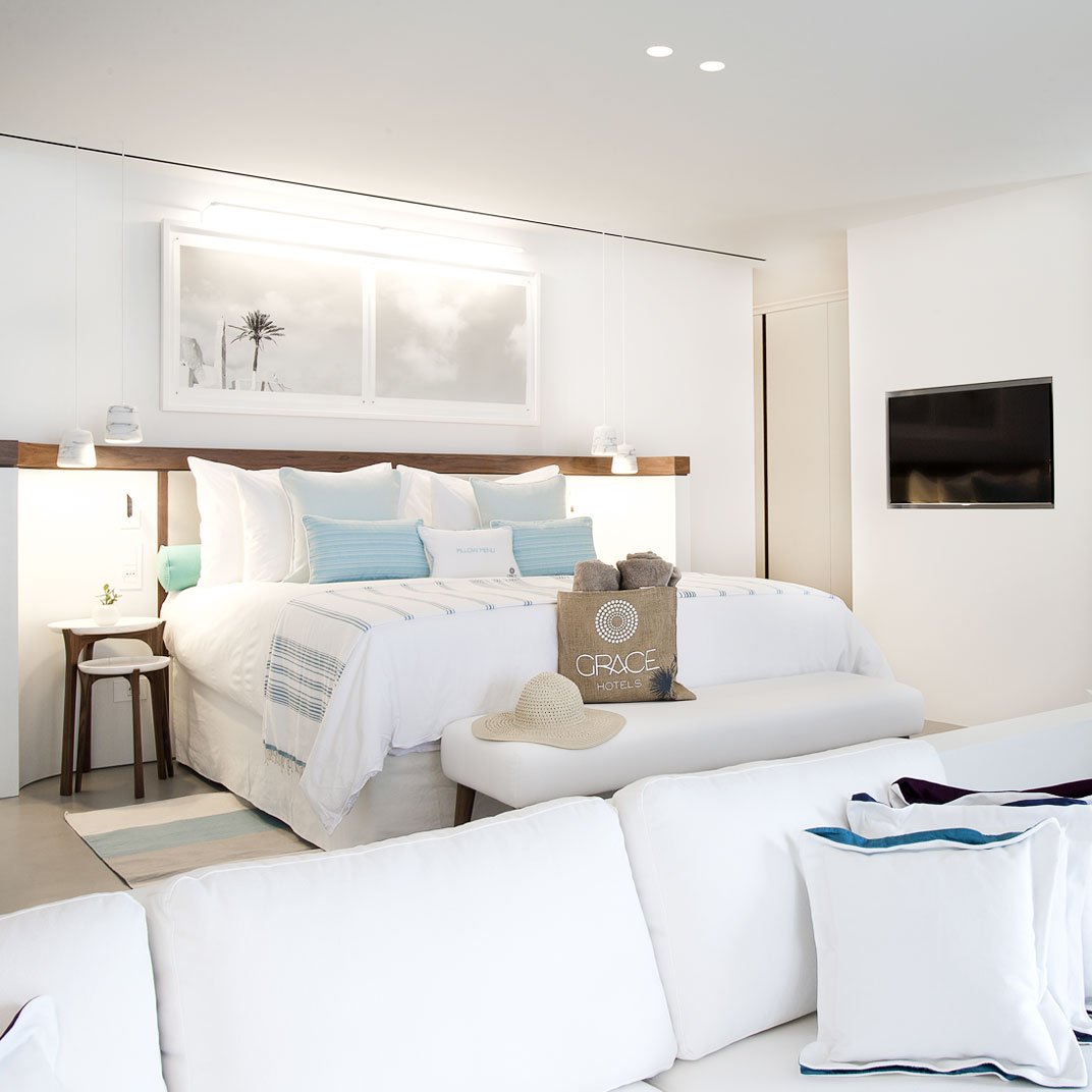 Grace Hotel Santorini, Auberge Resorts Collection