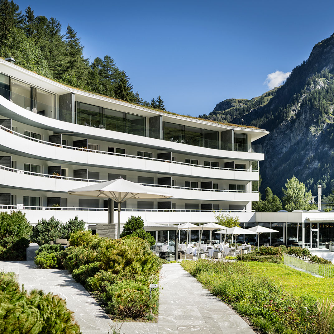 7132 Hotel