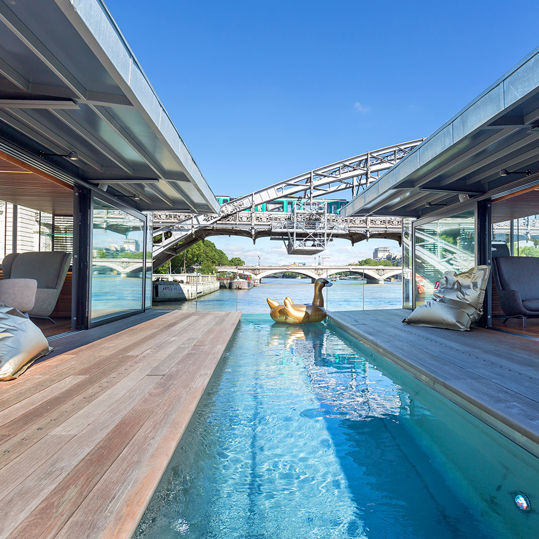 Off Paris Seine