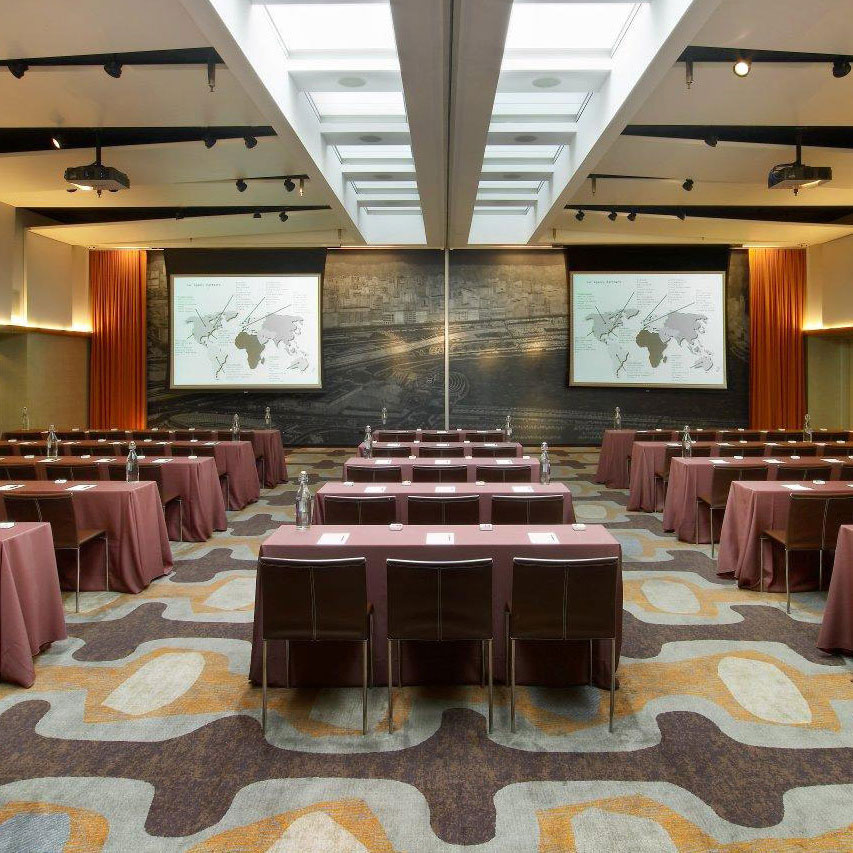 The James Chicago - Magnificent Mile