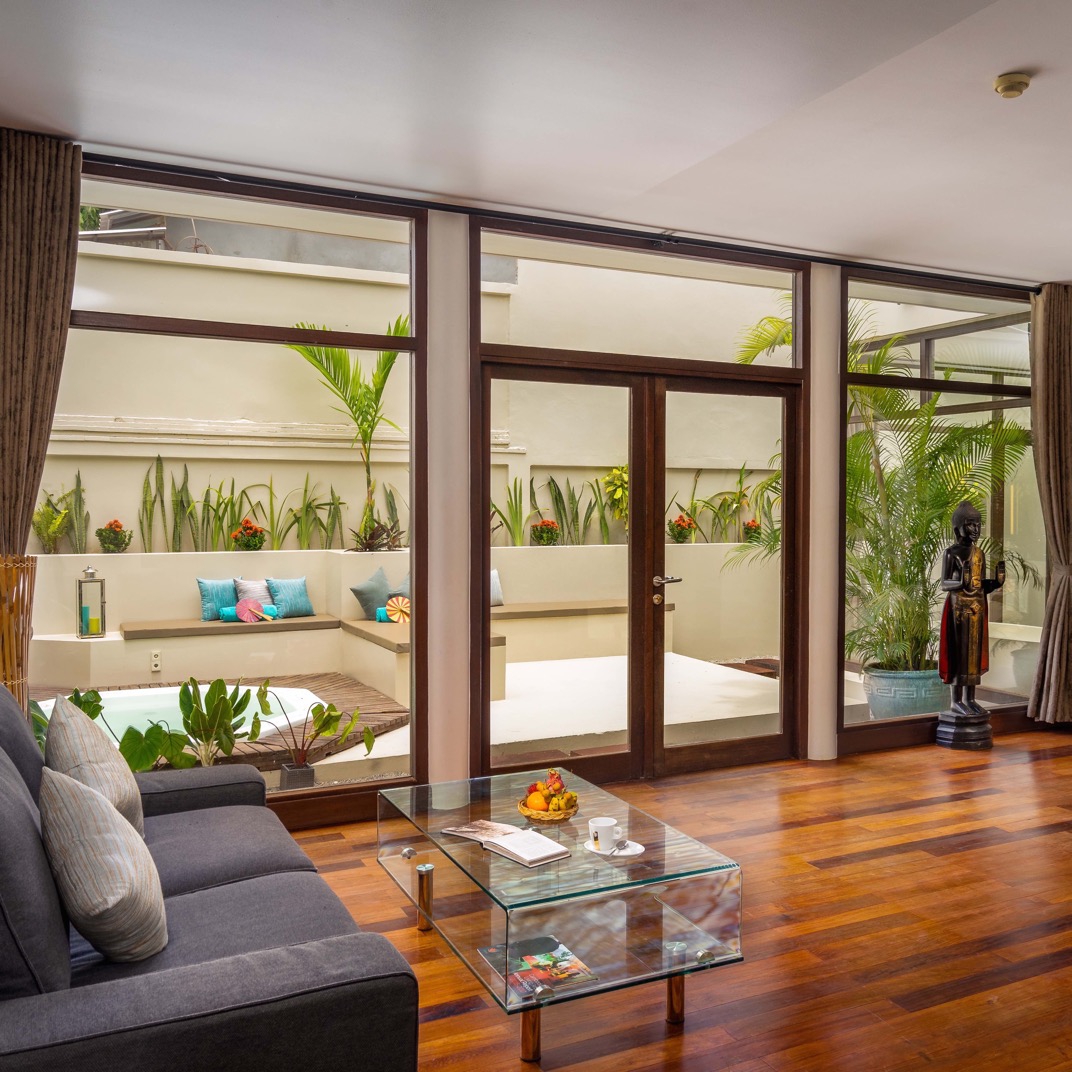 Heritage Suites Hotel