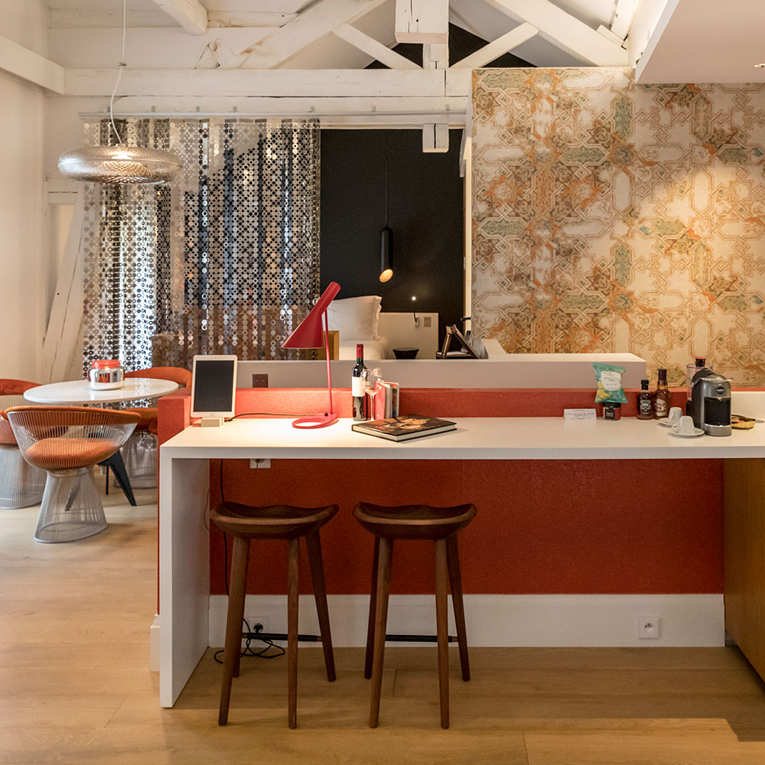 Yndo Hotel